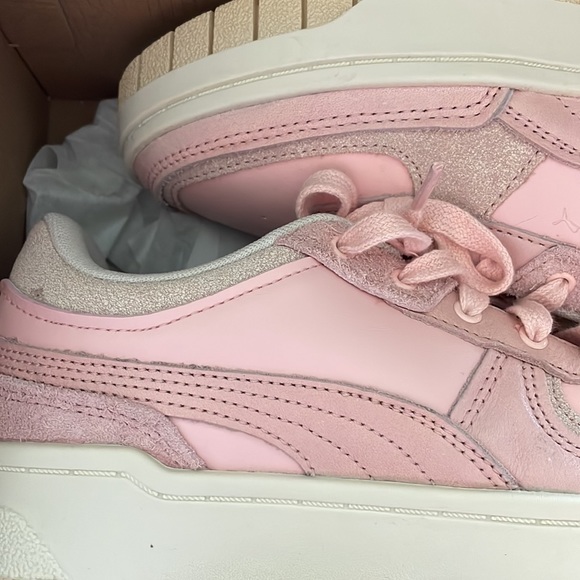NWT pink puma sneakers “cali dream thrifted” size 6 - Picture 10 of 12